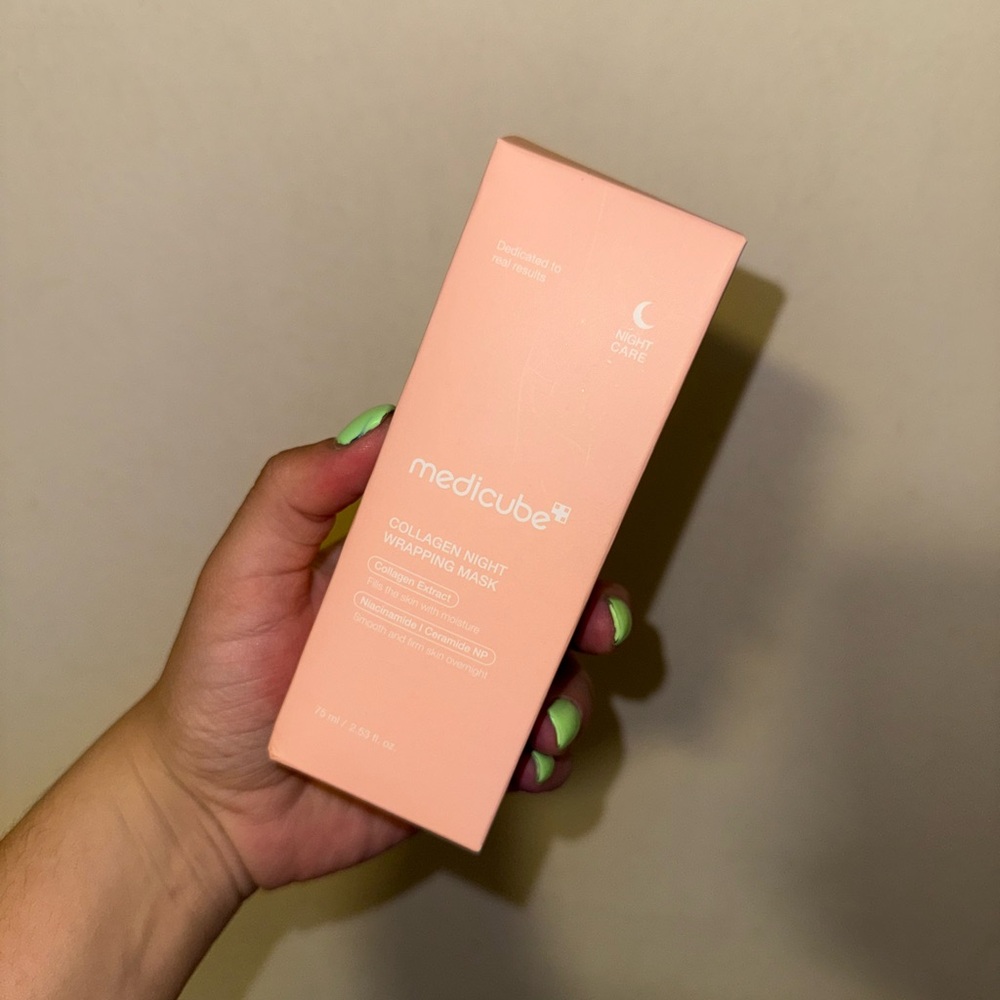 Medicube Collagen Night Mask - Peach